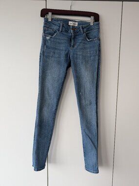 DL1961 Florence Instasculpt Skinny Jeans Delano Distressed Size 25
